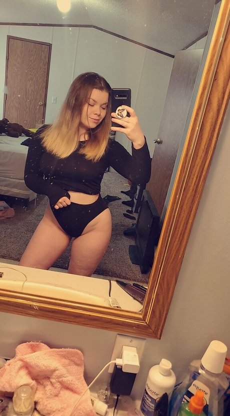 mscheyo pretty model images