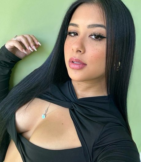 Cinthia Cruz xxx pornstar pic