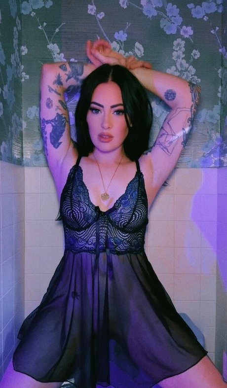 alexstitchins model sexy pic