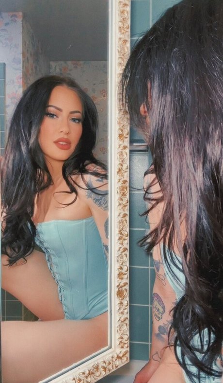 alexstitchins porn star pic