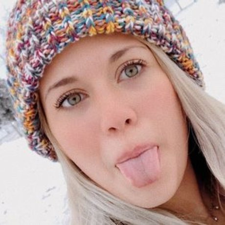 Stacy Perkins model pretty img