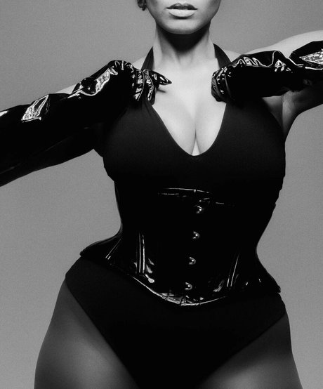 Shadia Ampadu sexy model pics