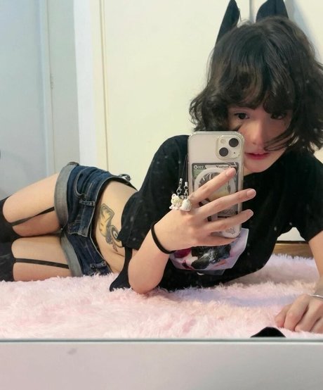 Pandemonita art actress archive