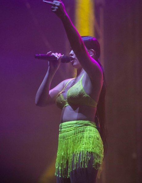 Mabel McVey nude star gallery