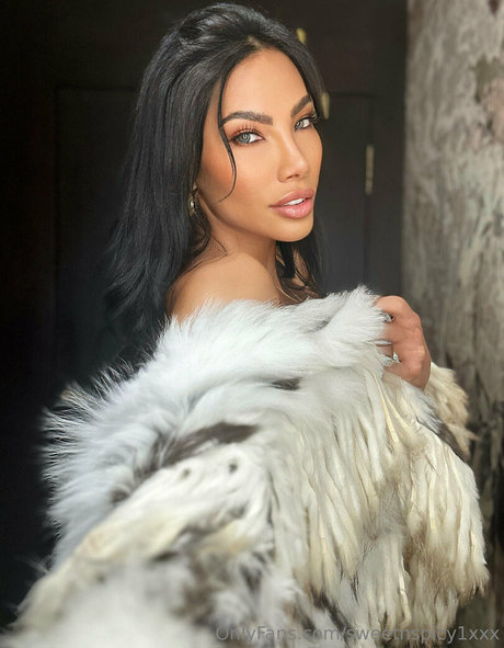 sweetnspicy1xxx pornographic star picture