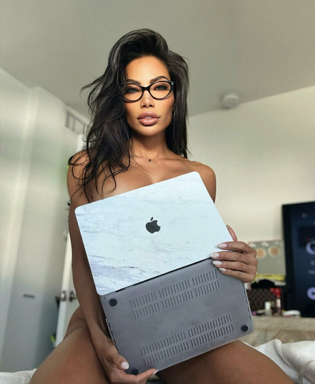 sweetnspicy1xxx pornstar adult photo