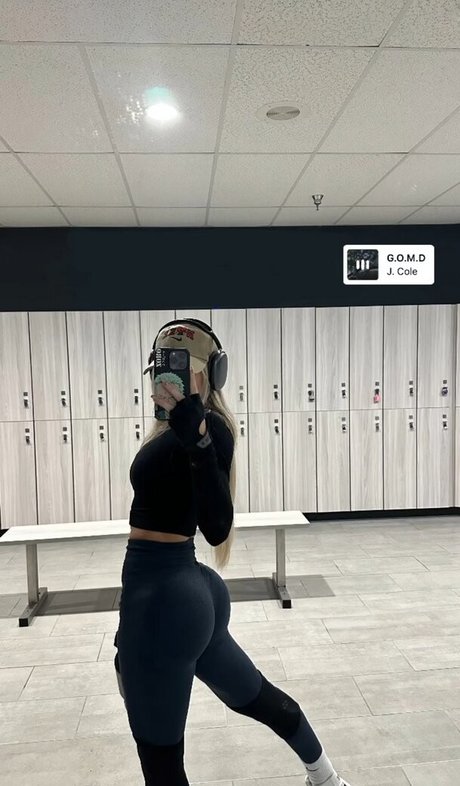 Karmen Petrovic model porn pic