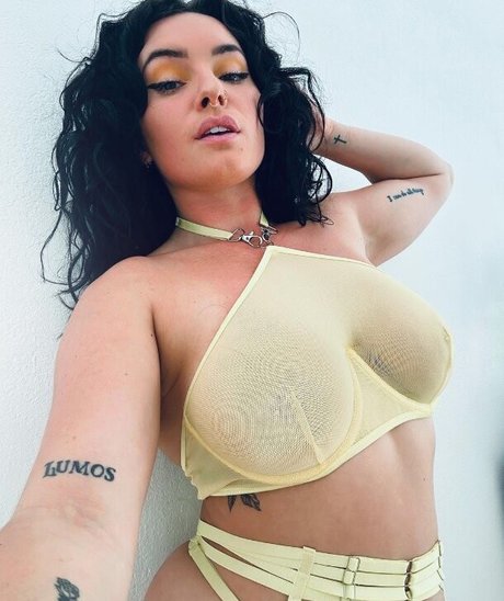 devondaymoretti star erotic pic