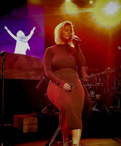 Beatrice Egli model sex picture