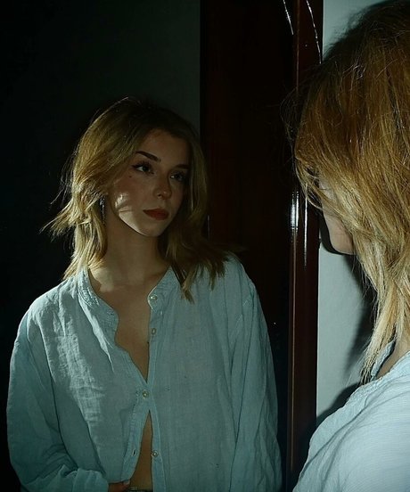 Martina Dell Anna perfect actress pic