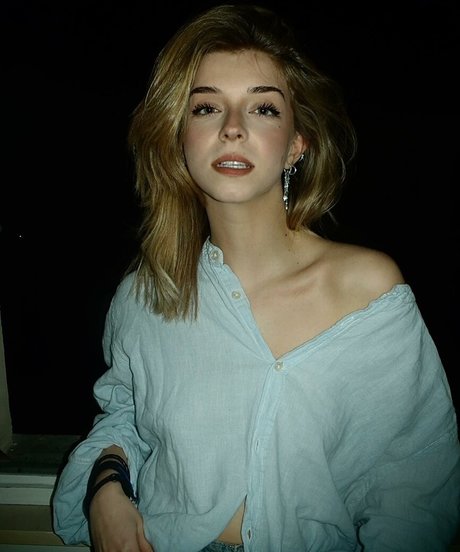 Martina Dell Anna erotic actress galleries