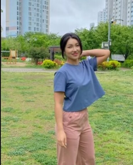 Beo Deul Jeong_ nude actress photos