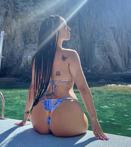 Maya Michelle Rew pornstar naked picture