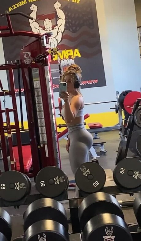 Katrina McKenna pretty pornstar gallery