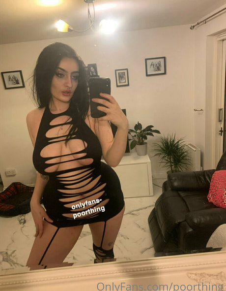 poorthing naked star photo