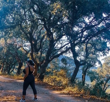 elviabombon star nude image