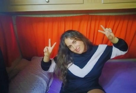 elviabombon porn actress galleries