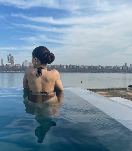 Amy Lynn art actress pictures