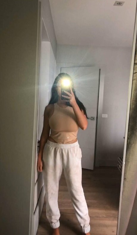 Darcy Buchan star hot photo