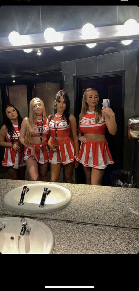 Abi Greasley perfect model picture