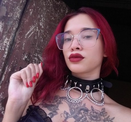 Carmimred pretty star picture