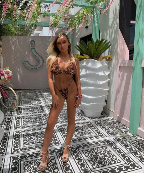 Lucy Cartlidge sex pornstar image