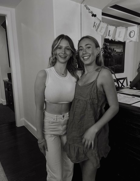 Carsen R pretty model pics