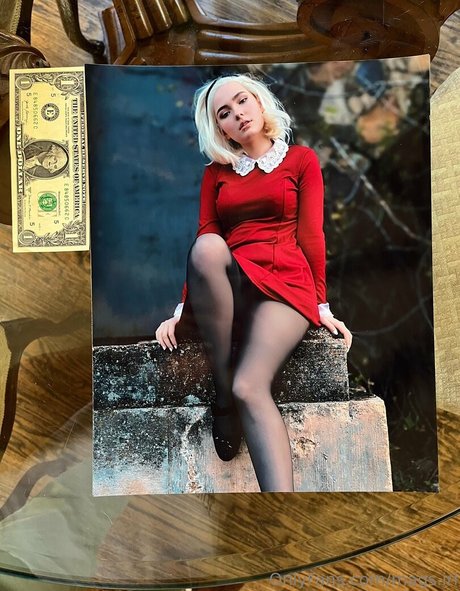 Mags IRL pornographic actress photo