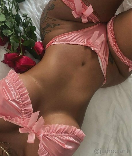 jameelahh model best photo