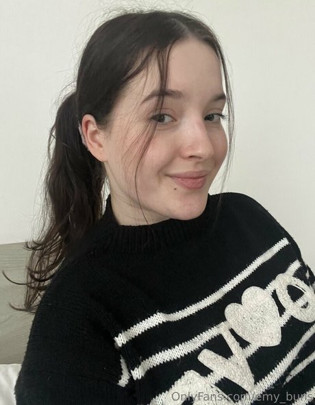 emy buns nudes actress gallery