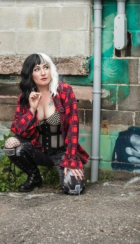 maple massacre art actress pics