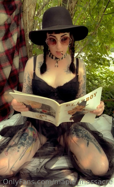 maple massacre hot model picture