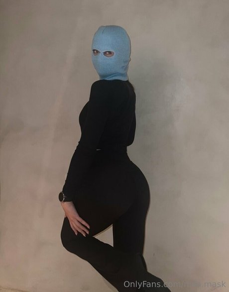 mila mask star hot pic