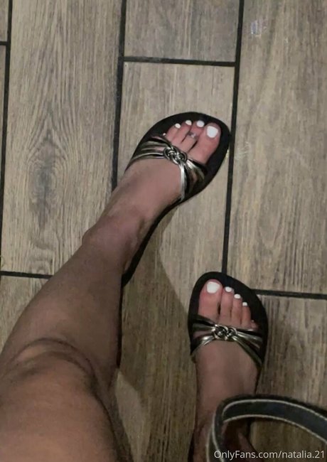 mila mask pretty model images