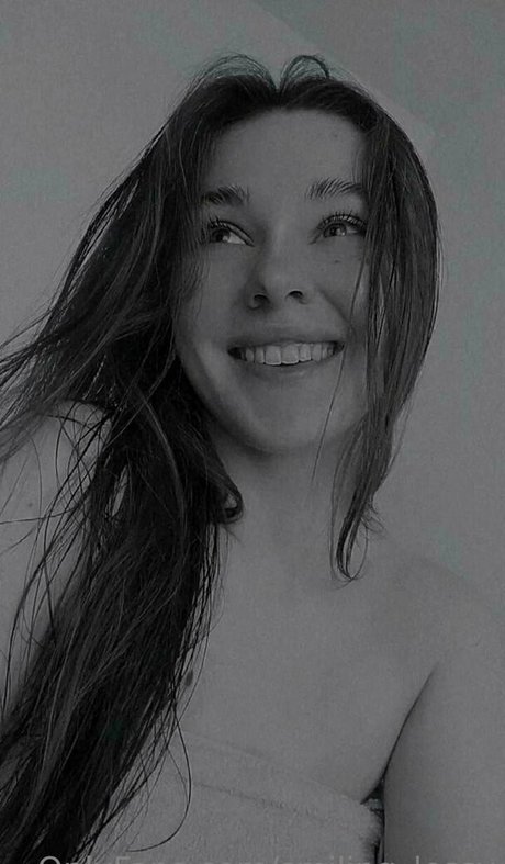 shiny jessy free pornstar img