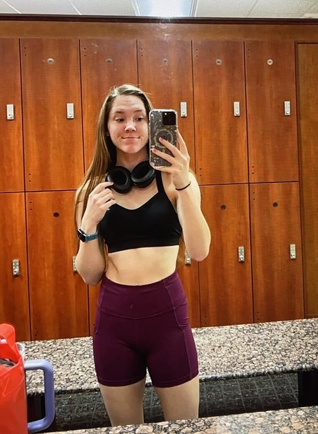 Makayla Turner star hot images