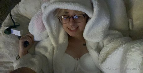 gremlinbae erotic model img