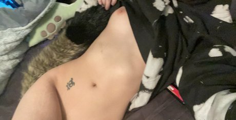 gremlinbae naked pornstar picture