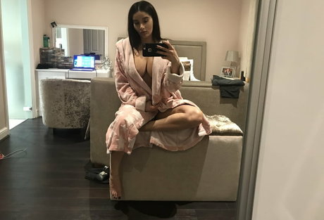 Preeti And Priya Young nude actress pics