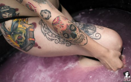 Karenzio adult star images