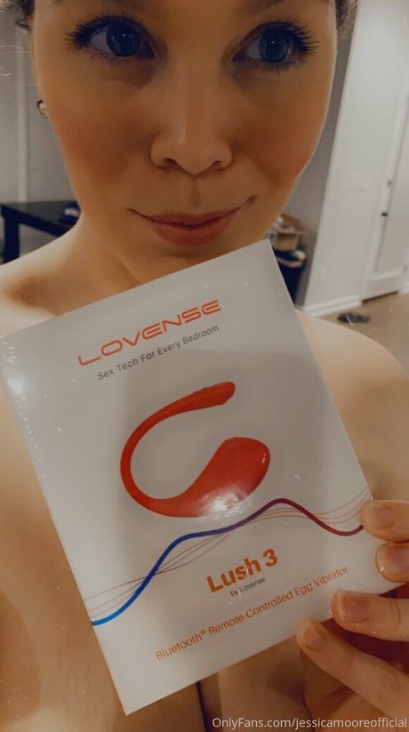 jessicamooreofficial model pretty images