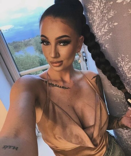 That inked girl_ star nice pics