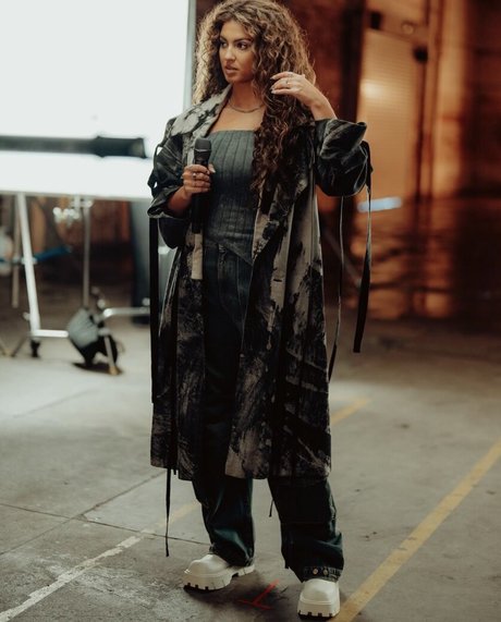 Tori Kelly beautiful actress photos