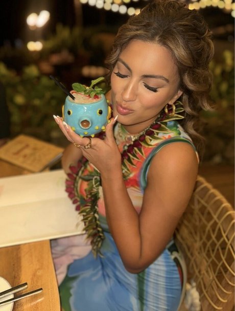 Tori Kelly perfect star photo