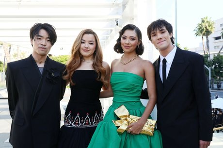 Xochitl Gomez art star gallery