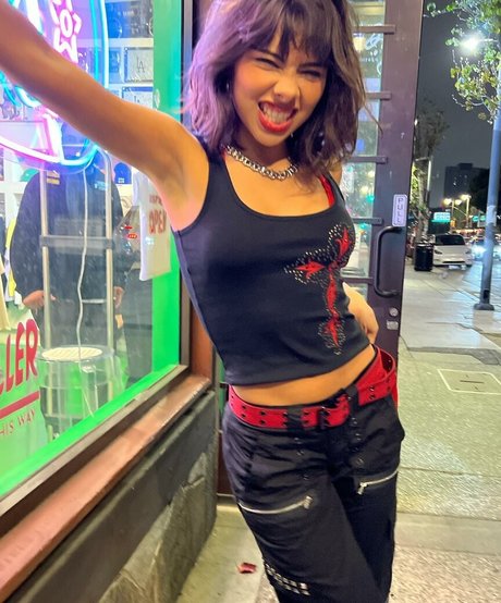 Xochitl Gomez pornstar perfect photo