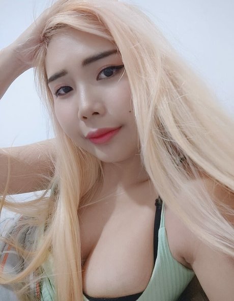 KimLili art model picture