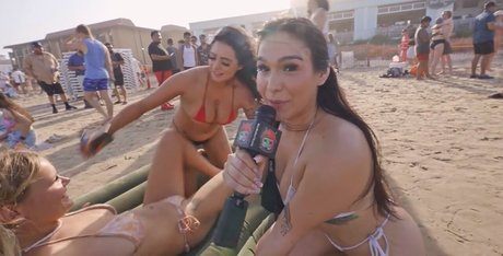 NerdballerTV model nudes picture