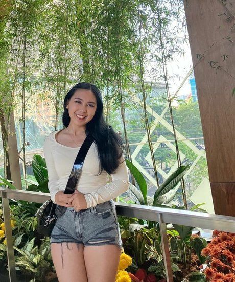 nininplays pornographic actress galleries