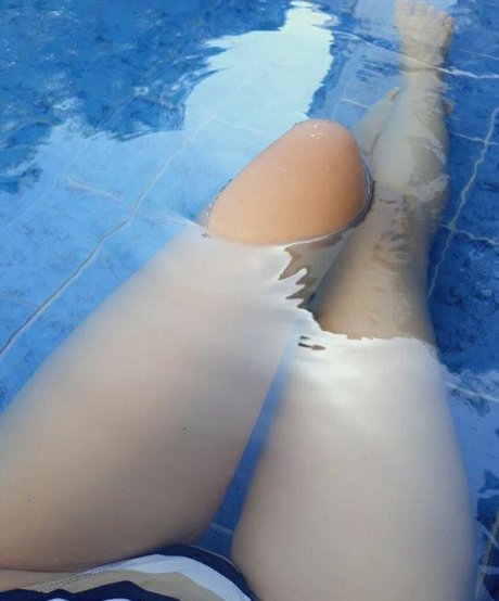 nininplays xxx pornstar photo